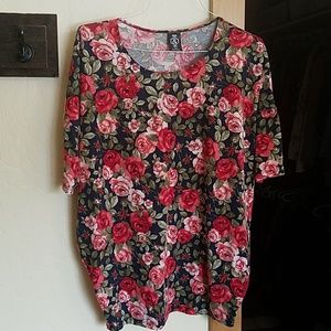 Agnes & Dora Dolman Sleeve Top.  L